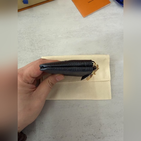 Louis Vuitton Key Pouch - Picture 4 of 14